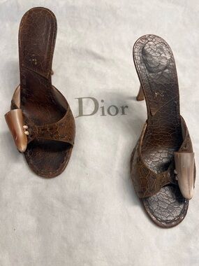 Dior Horn Toggle S/S 2003 Vintage John Galliano Era Brown Croc Open-Toe Mule